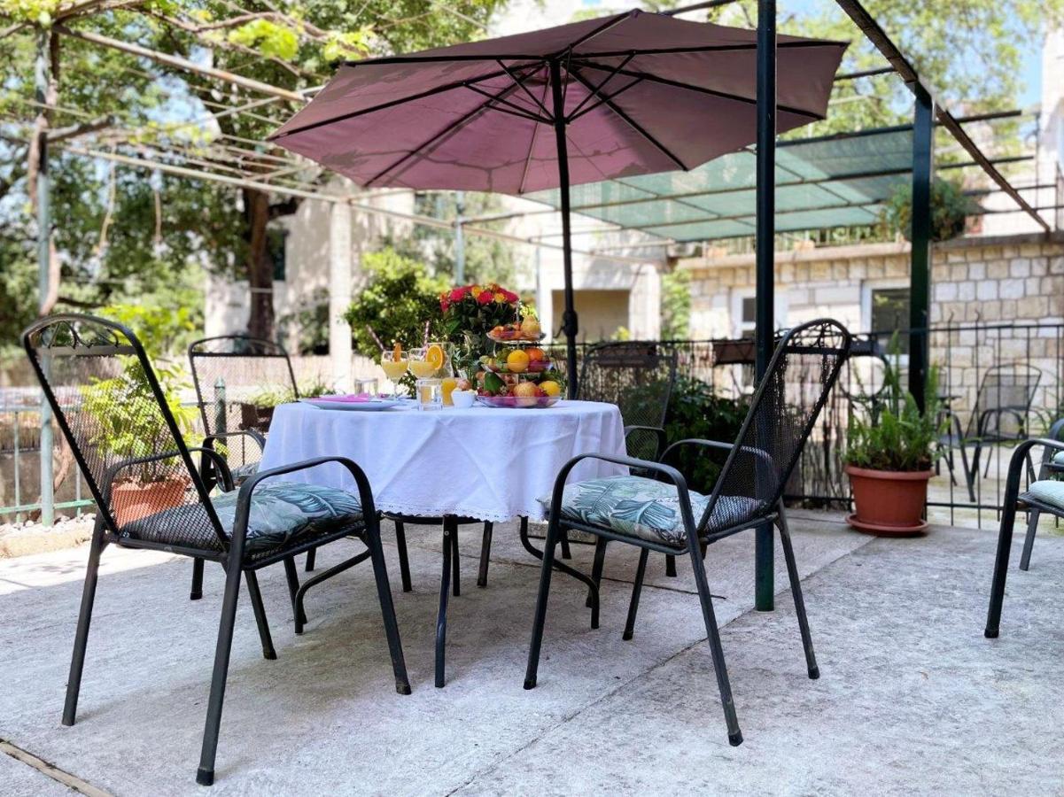 Apartment Veranda *